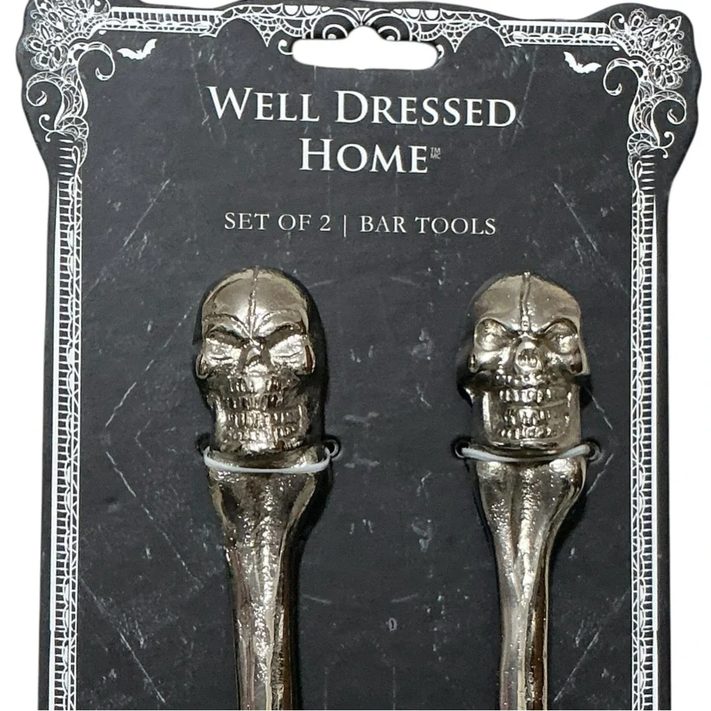 Skull Bar Tool Set Silver NWT from Well Dressed Home
